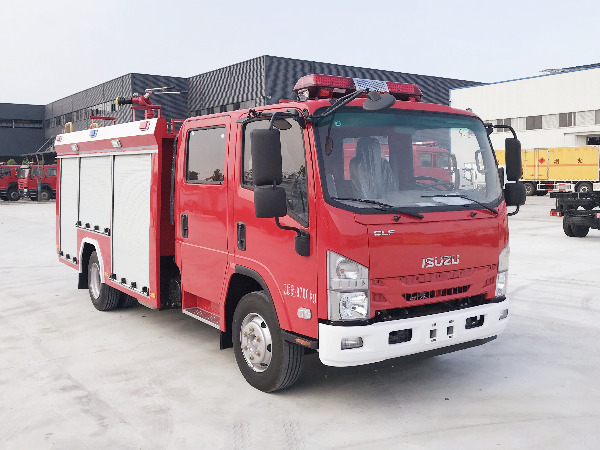 慶鈴3.5噸水罐消防車(chē)